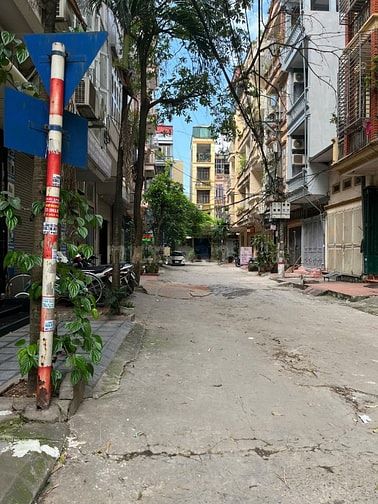 Quá rẻ, bán nhà phố Hai Bà Trưng, Lê Thanh Nghị DT 80M vừa ở vừa KD
