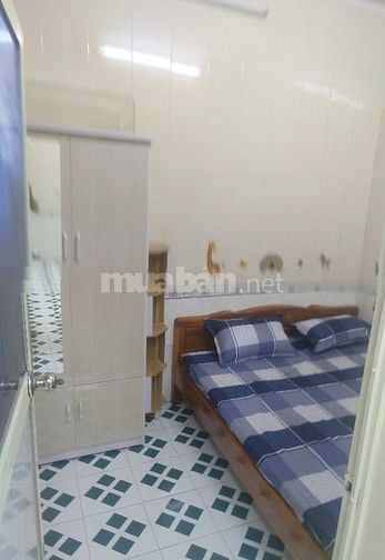 Nhà riêng hộ gia đình ngõ 79 Cầu Giấy, full đồ, 1N1K1B 45m2