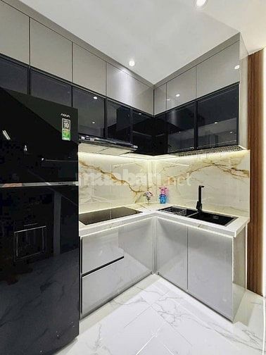 Nhà hẻm giá mềm Đoàn Văn Bơ Q4.49,5m2/3tỷ9.Hẻm oto SHR chính chủ