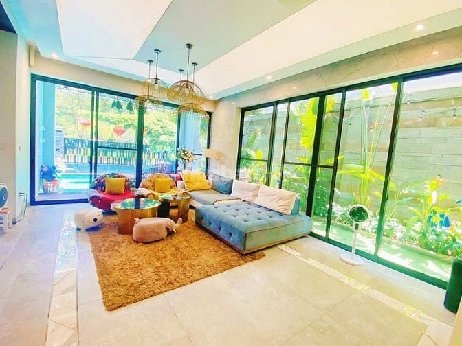 BIỆT THỰ CIPUTRA- SIÊU VÍP 4 TẦNG- THANG MÁY MẶT ĐƯỜNG ĐÔI 