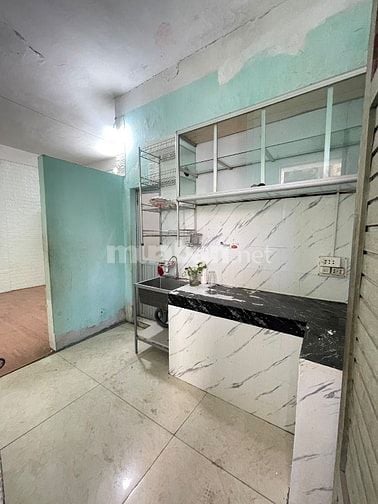 Tôi chủ nhà cần bán căn hộ tập thể ngay mặt phố N