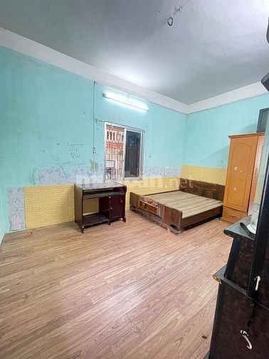 Tôi chủ nhà cần bán căn hộ tập thể ngay mặt phố N