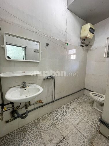 Tôi chủ nhà cần bán căn hộ tập thể ngay mặt phố N