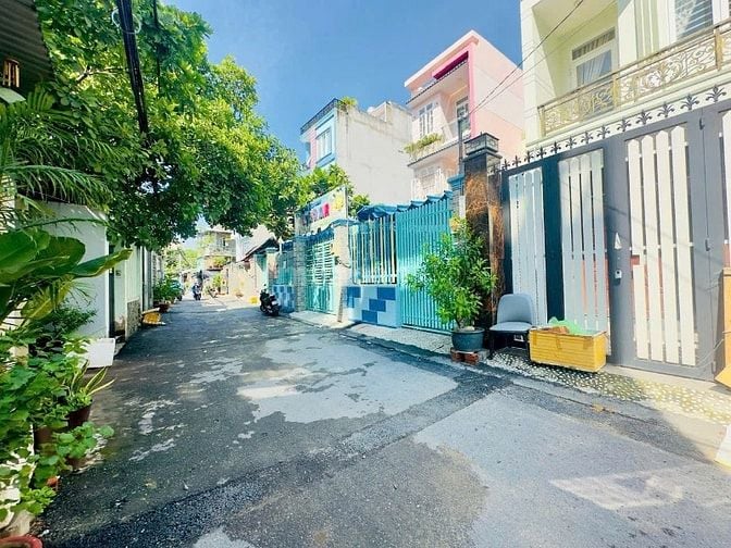Bán gấp dãy nhà trọ 5p , nhánh đường Lê Văn Thịnh rẽ vào 
