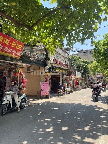 Tôi chủ nhà cần bán căn hộ tập thể ngay mặt phố N