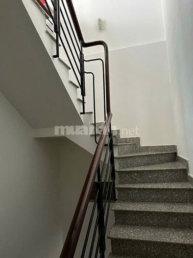 Gần THCS Trần Quốc Tuấn, DT 4x16m. Giá 9,3 tỷ