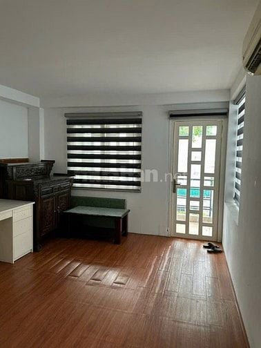 Gần THCS Trần Quốc Tuấn, DT 4x16m. Giá 9,3 tỷ