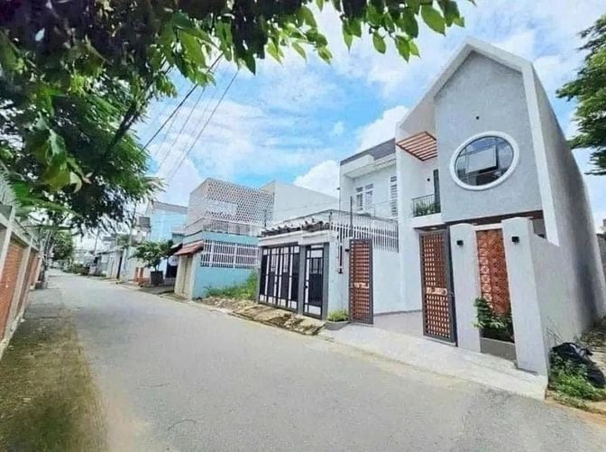 Nhà mới xây thích hợp vừa ở vừa kinh doanh - SHR công chứng trong ngày