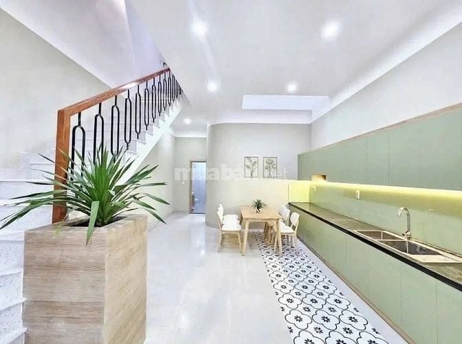 Nhà mới xây thích hợp vừa ở vừa kinh doanh - SHR công chứng trong ngày