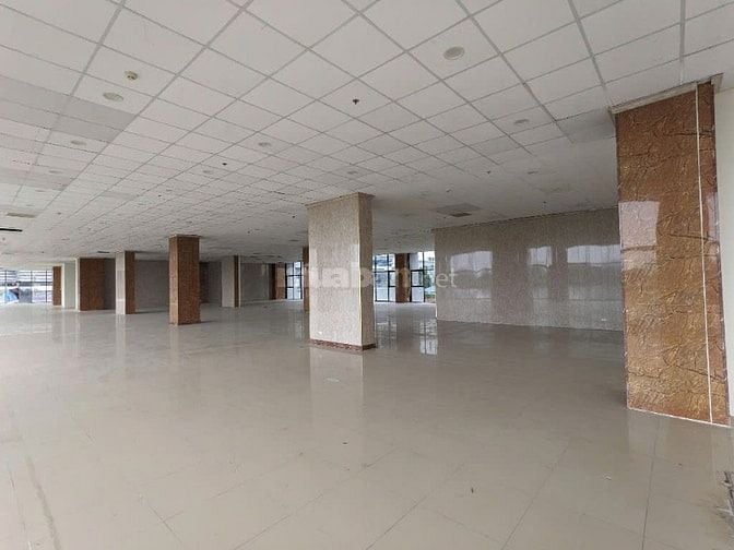 Chính chủ cho thuê mặt sàn kinh doanh Cụm chung cư văn phòng quốc hội 