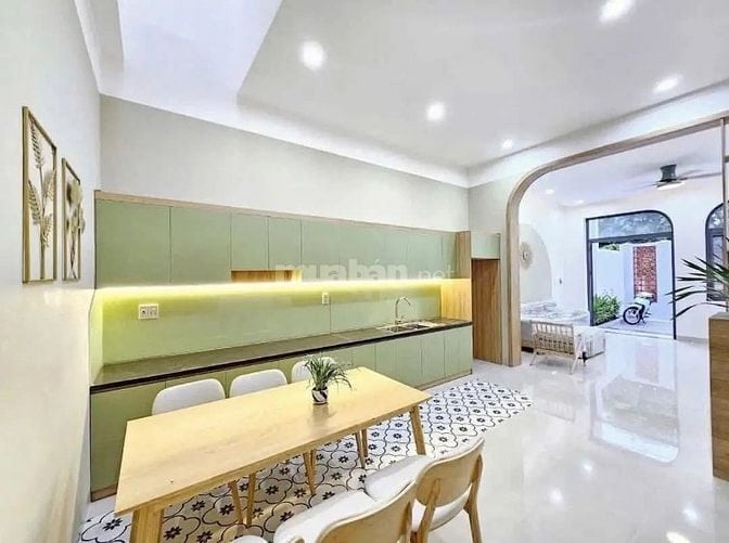 Nhà mới xây thích hợp vừa ở vừa kinh doanh - SHR công chứng trong ngày
