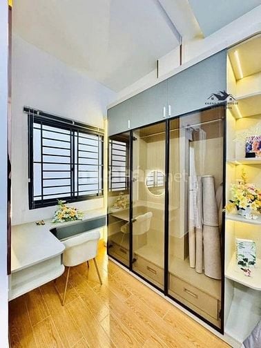 Chủ Ngộp Tiền Kinh Bán gấp nhà Hai Bà Trưng P.Võ Thị Sáu Q.3 SHR
