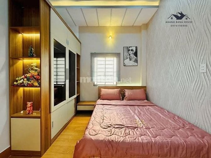 Chủ Ngộp Tiền Kinh Bán gấp nhà Hai Bà Trưng P.Võ Thị Sáu Q.3 SHR