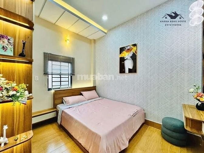 Chủ Ngộp Tiền Kinh Bán gấp nhà Hai Bà Trưng P.Võ Thị Sáu Q.3 SHR