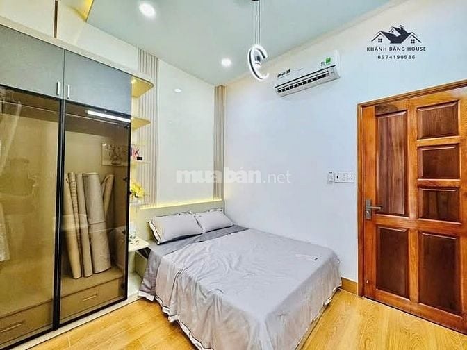 Chủ Ngộp Tiền Kinh Bán gấp nhà Hai Bà Trưng P.Võ Thị Sáu Q.3 SHR