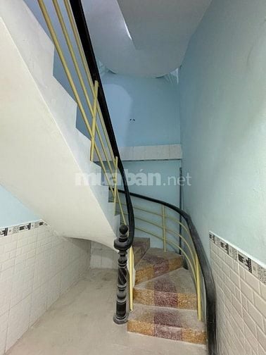 Cho thuê nhà mới - Hẻm xe tải - P16 Q8 Gần Quận 6 (miễn trung gian)