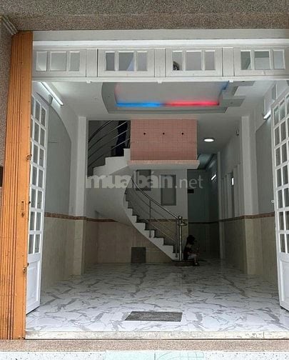 Cho thuê nhà MT đ. số 42 (khu Bình Phú 2), P.10, Q.6 giá 13tr