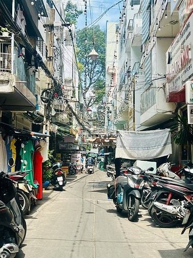 Hẻm xe hơi kinh doanh Lê Hồng Phong Ngang 3,5m 3 Tầng ngay phố ẩm thực