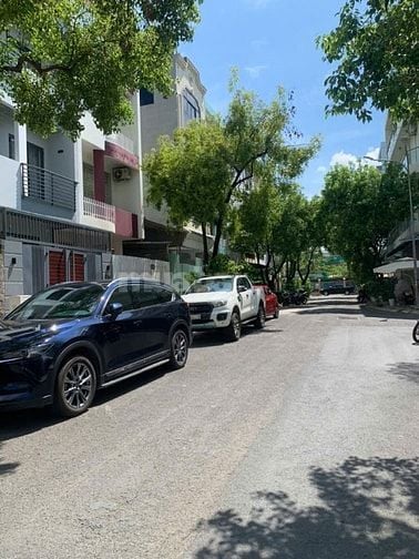 Nhà Bên Cồn, DT 5x18m, 04 Tầng.