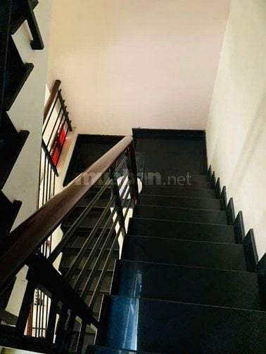 Nhà Bên Cồn, DT 5x18m, 04 Tầng.