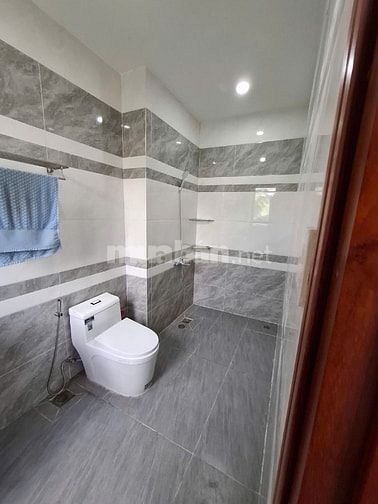 Bán nhà mặt tiền đường 68 Cát Lái Quận 2 giá 14 tỷ