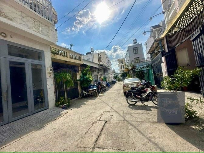 Nhà Dòng tiền 32tr/tháng, Song Hành, tr tâm Trung Mỹ Tây, Q12, dttt