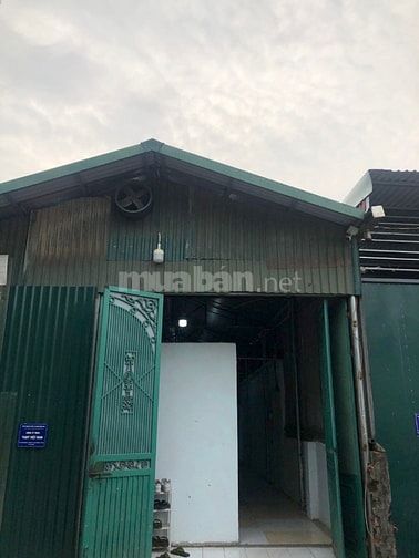 Cho thuê kho mới xây 230m2 trang bị đầy đủ đằng sau Metro Hoàng Mai 