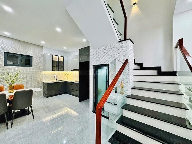 Cần bán nhà hẻm Lê Quang Định, BThạnh. 42m2/3tỷ05 nhà hđ thuê 12tr/th