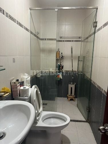 Bán nhà 2MT trước sau hẻm nhựa 8m Dt: 4x13m 1 lững 3 lầu ST 7.2 Tỷ TL