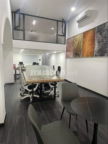 Bán gấp Nhà đang kinh doanh tốt đường LÊ THÁNH TÔN ,Q1. Giá 18 tỷ