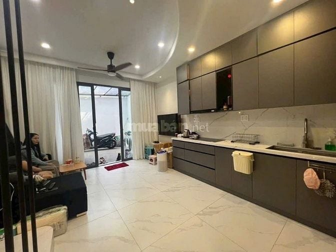 CHỈ HƠN 4 TỶ, NHÀ MỚI TOANH 92M2, 3PN HẺM XH ĐƯỜNG 379, TNP A, QUẬN 9