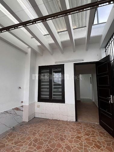 BÁN NHÀ GIA THƯỢNG 36M2 X 5 TẦNG, FULL NỘI THẤT, NGÕ Ô TÔ.