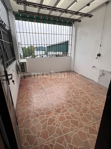 BÁN NHÀ GIA THƯỢNG 36M2 X 5 TẦNG, FULL NỘI THẤT, NGÕ Ô TÔ.