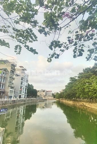 BÁN NHÀ GIA THƯỢNG 36M2 X 5 TẦNG, FULL NỘI THẤT, NGÕ Ô TÔ.