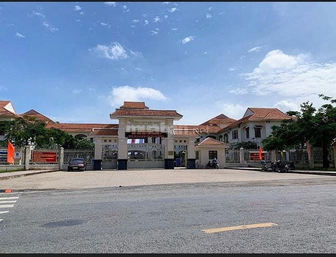 Nền đất 158m2 Sát trường Học THPT Hậu Nghĩa - đủ thổ - sổ riêng