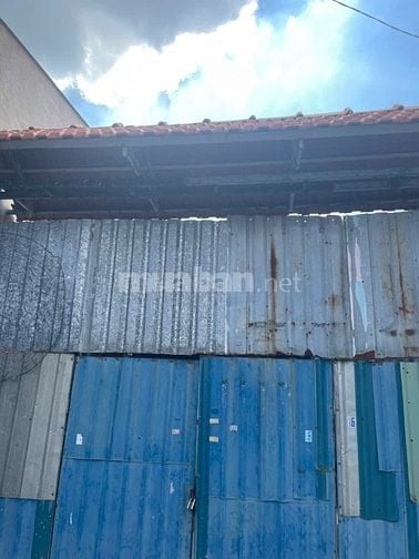 Bán nhà nát, hẽm xe tải vào được, tiện làm kho bãi.