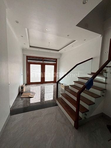 Cho thuê nhà liền kề căn góc K35 Tân Mai: 55m2, 4 tầng, 26tr