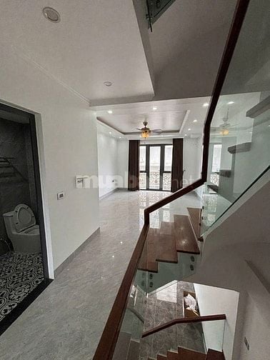 Cho thuê nhà liền kề căn góc K35 Tân Mai: 55m2, 4 tầng, 26tr