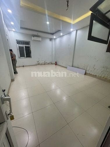 Cho thuê nhà trong ngõ Phố Huêd 