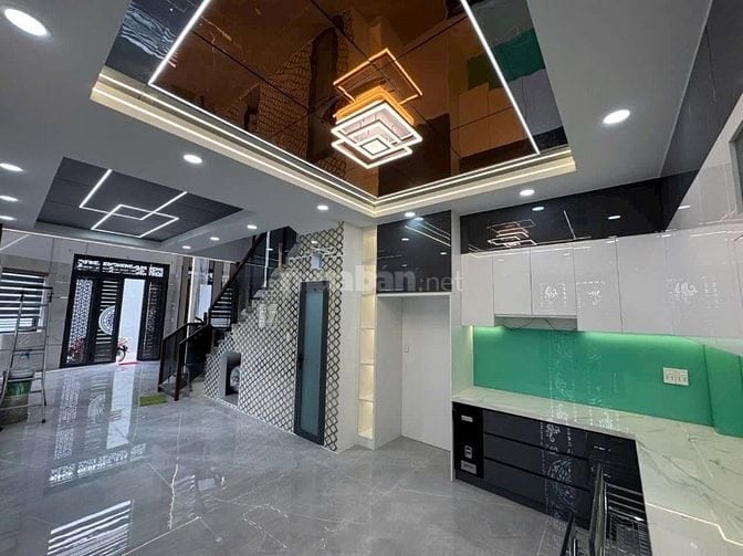 Nhà Thái Phiên cách bv Quận 11 300m | Nhà BTCT có sẵn hd thuê 14tr
