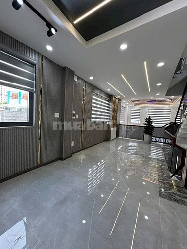 Nhà Thái Phiên cách bv Quận 11 300m | Nhà BTCT có sẵn hd thuê 14tr
