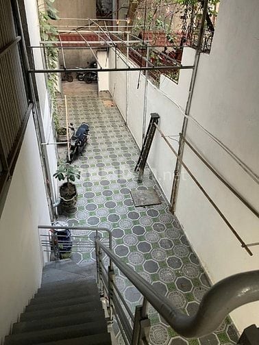 Chính chủ cho thuê DT 70 m2, có nhà 30m2x2T, ngõ 22 Tôn Thất Tùng