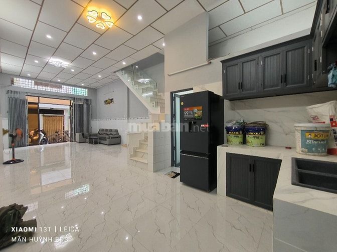 Nhà trung tâm Q11 giá chưa tới 100tr/m². 