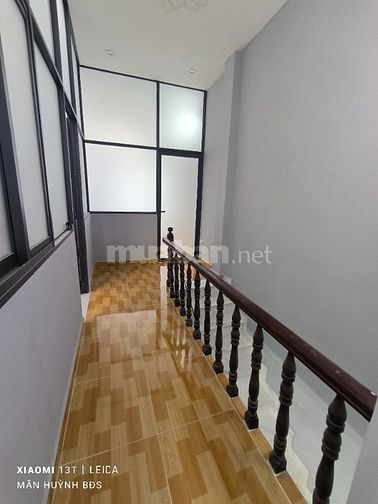 Nhà trung tâm Q11 giá chưa tới 100tr/m². 