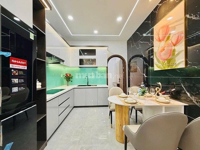 NHÀ ĐẸP TRẦN QUANG DIỆU, P14, Q3, 1T1L, TIỆN ÍCH, DI CHUYỂN CÁC QUẬN