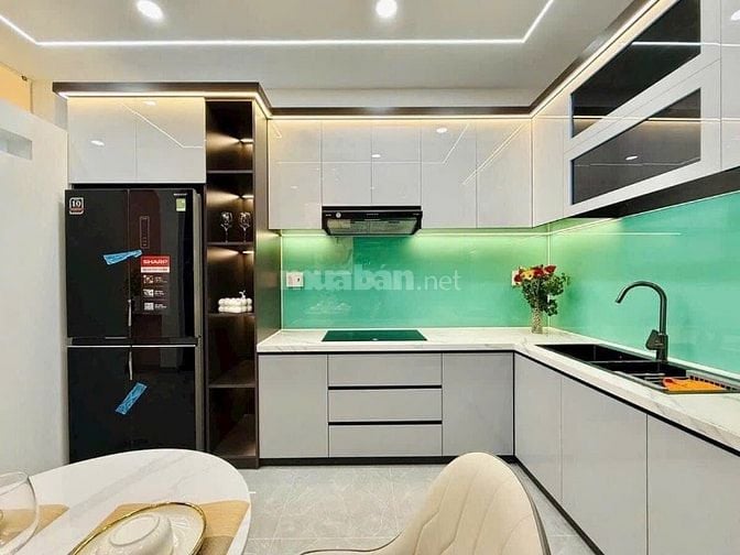 NHÀ ĐẸP TRẦN QUANG DIỆU, P14, Q3, 1T1L, TIỆN ÍCH, DI CHUYỂN CÁC QUẬN