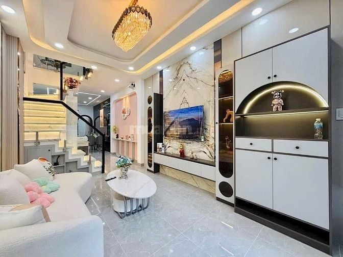 NHÀ ĐẸP TRẦN QUANG DIỆU, P14, Q3, 1T1L, TIỆN ÍCH, DI CHUYỂN CÁC QUẬN