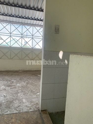 Cho thuê nguyên căn 3 lầu 3 phòng ngủ tại hẻm Trần Quang Diệu Quận 3