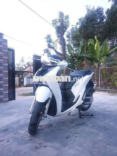 Nhà dư xe cần bán