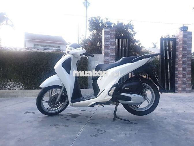 Nhà dư xe cần bán